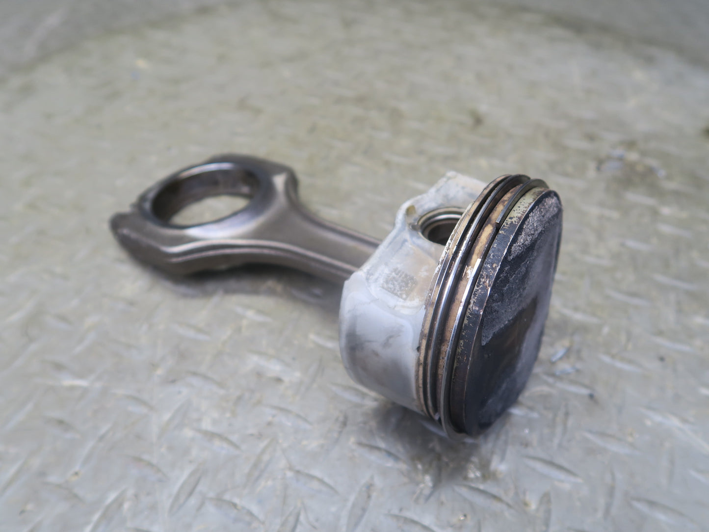 2008-2013 BMW E90 E92 E93 M3 S65 Engine Piston Connecting Rod Set of 8