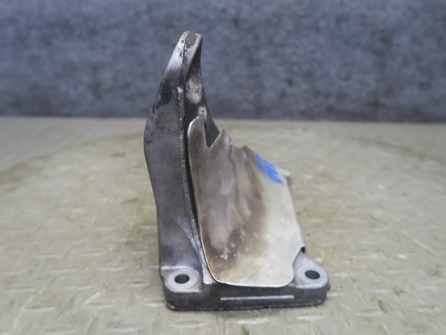 2008-2013 BMW E90 E92 E93 M3 S65 Engine Motor Mount Bracket Left Right Side Set