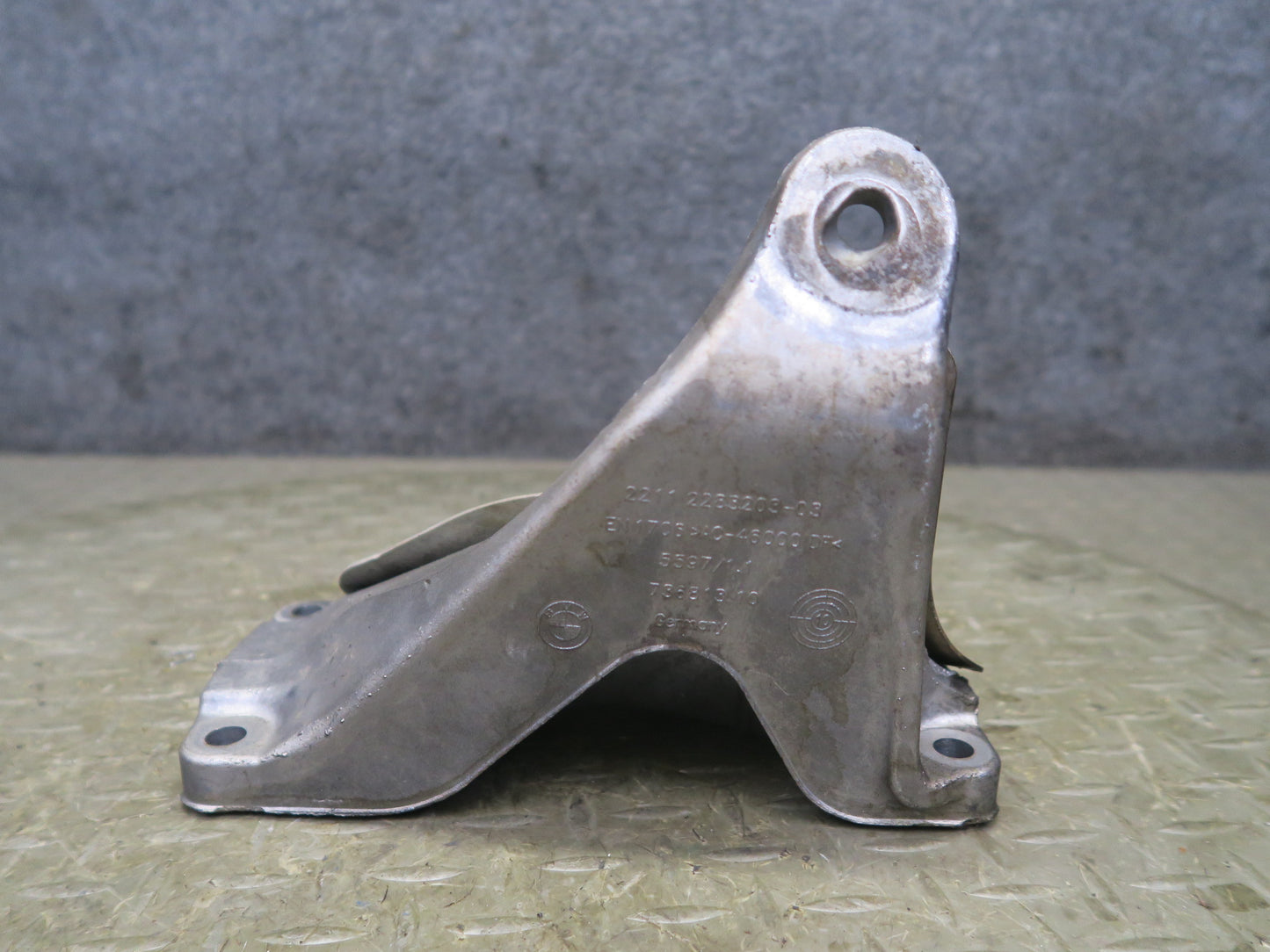 2008-2013 BMW E90 E92 E93 M3 S65 Engine Motor Mount Bracket Left Right Side Set