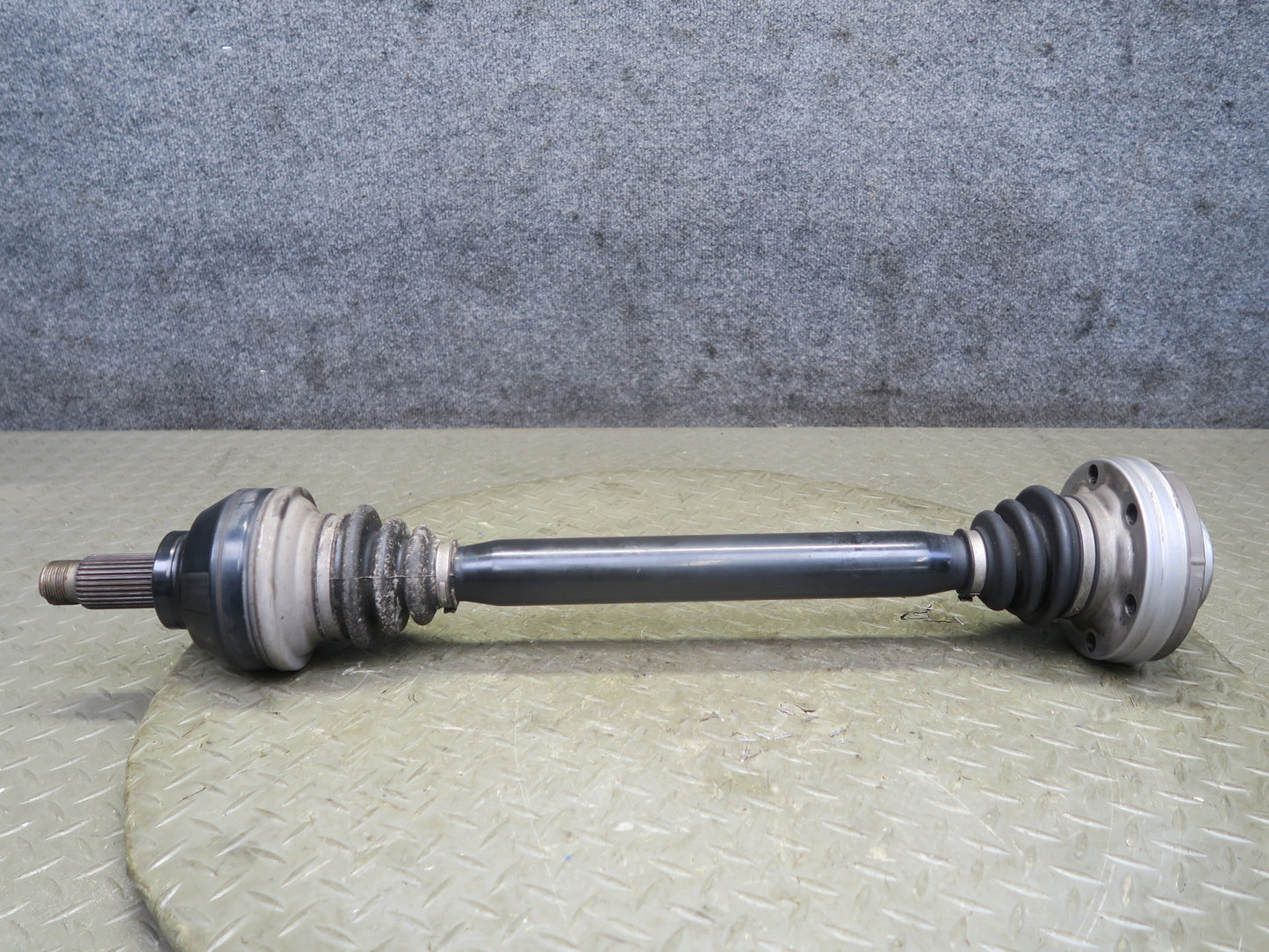 2006-2007 BMW E63 E64 M6 Rear Left or Right Suspension Axle Shaft 2282668