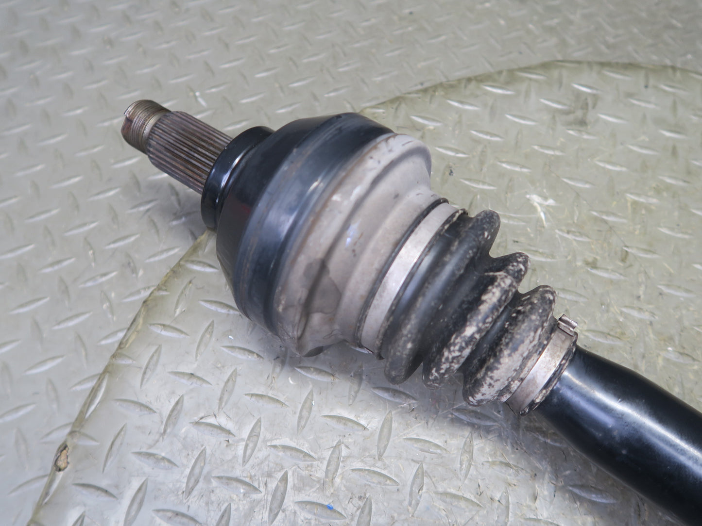 2006-2007 BMW E63 E64 M6 Rear Left or Right Suspension Axle Shaft 2282668