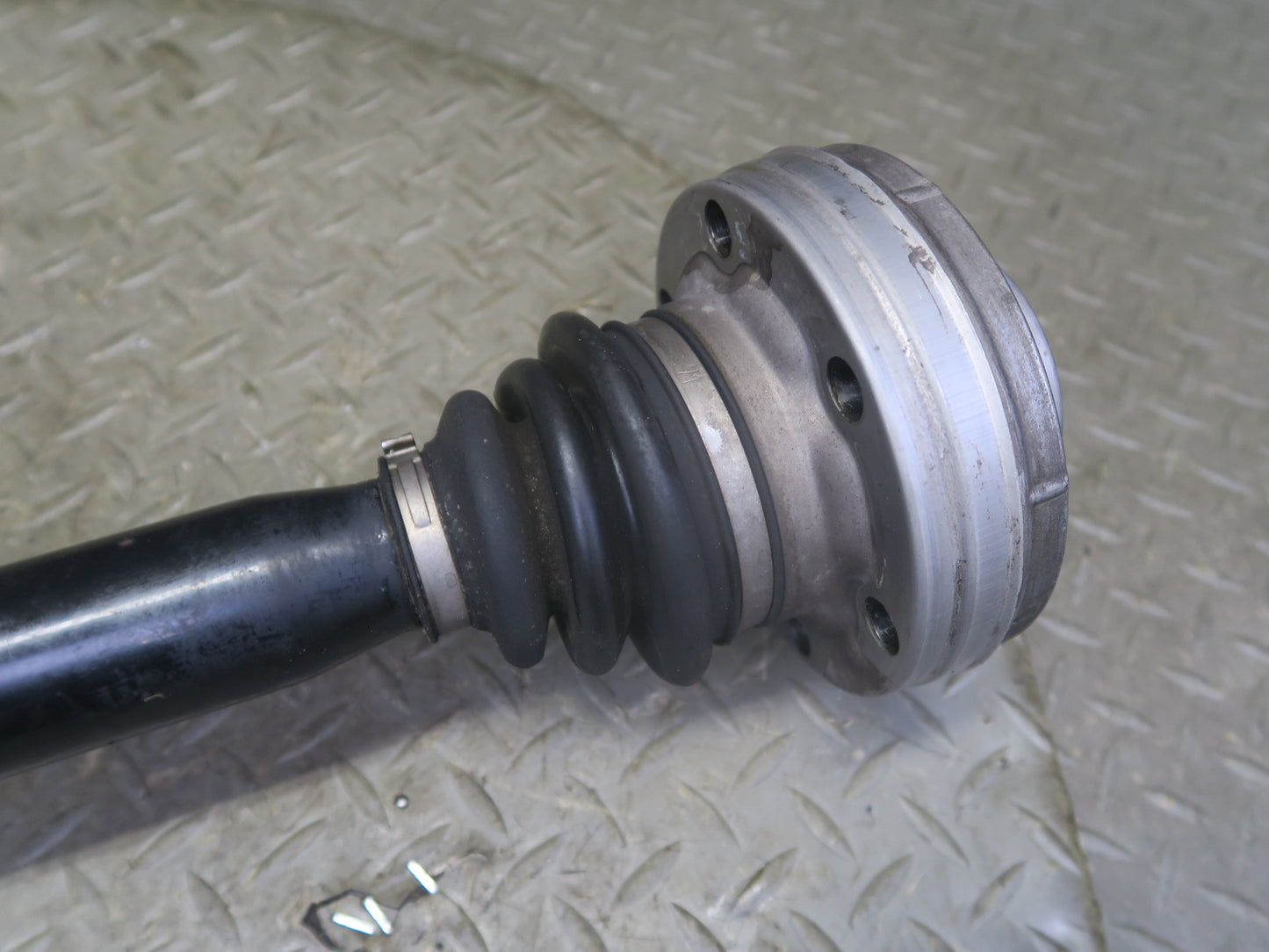 2006-2007 BMW E63 E64 M6 Rear Left or Right Suspension Axle Shaft 2282668