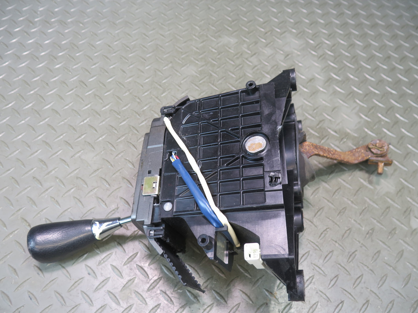 04-06 Lexus UCF30L LS430 A/T Automatic Transmission Shifter Assembly OEM