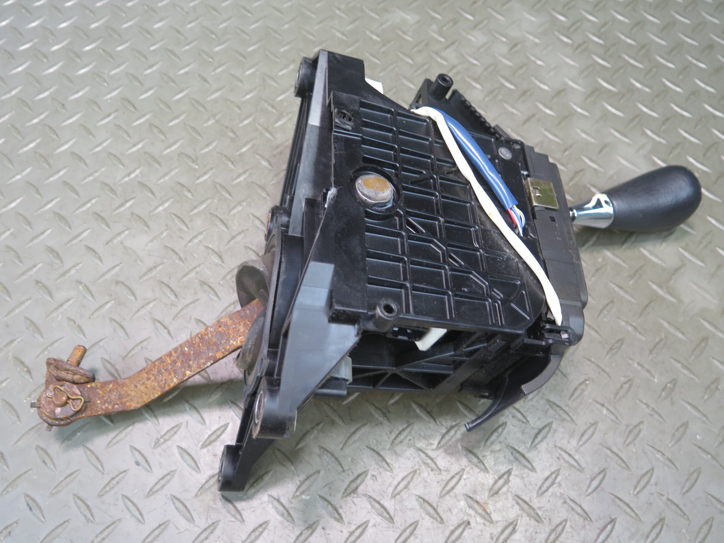 04-06 Lexus UCF30L LS430 A/T Automatic Transmission Shifter Assembly OEM