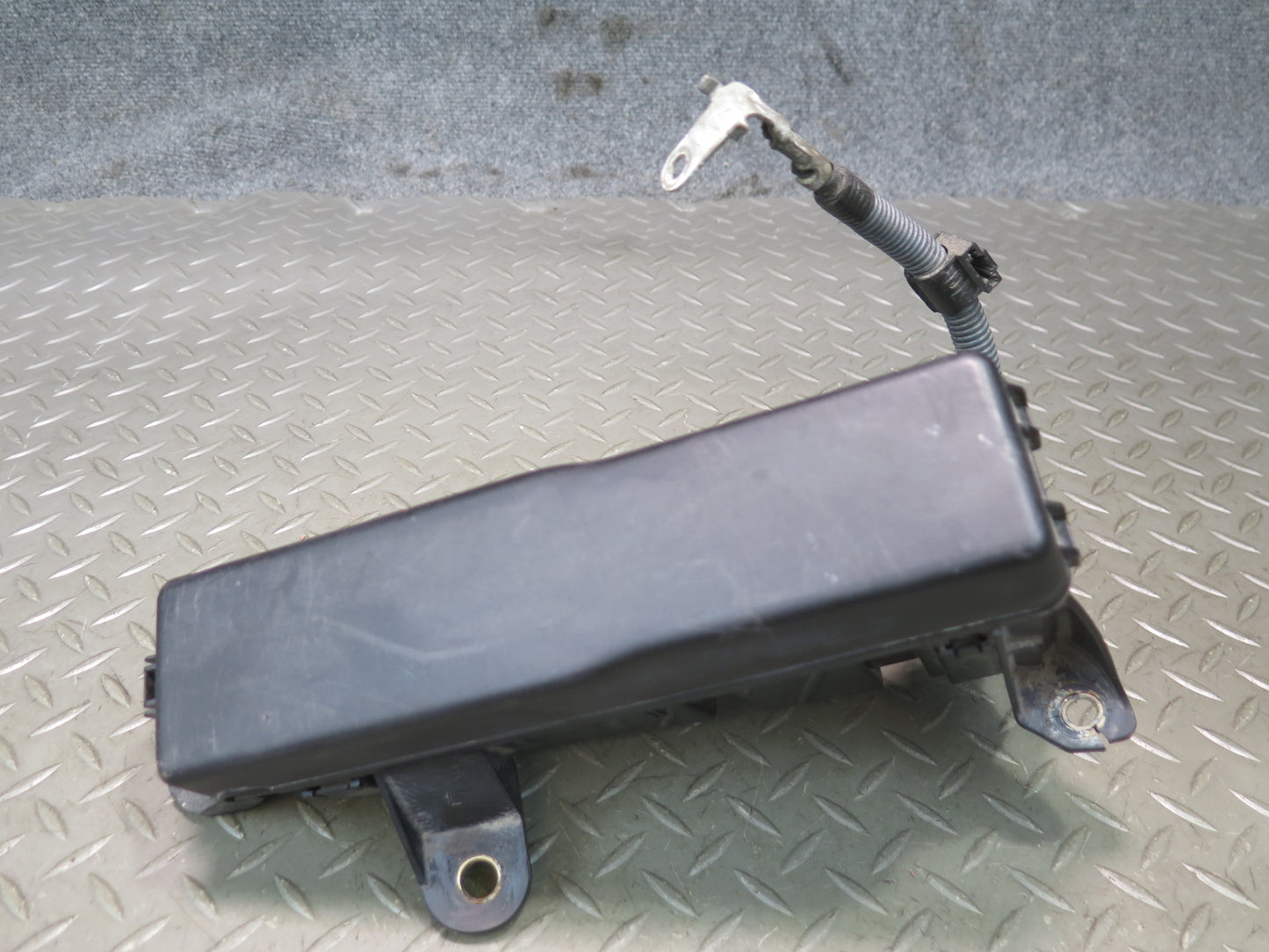 04-06 Lexus UCF30L LS430 Under Hood Junction Relay Fuse Box OEM