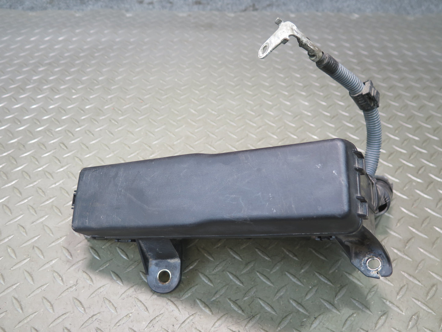 04-06 Lexus UCF30L LS430 Under Hood Junction Relay Fuse Box OEM
