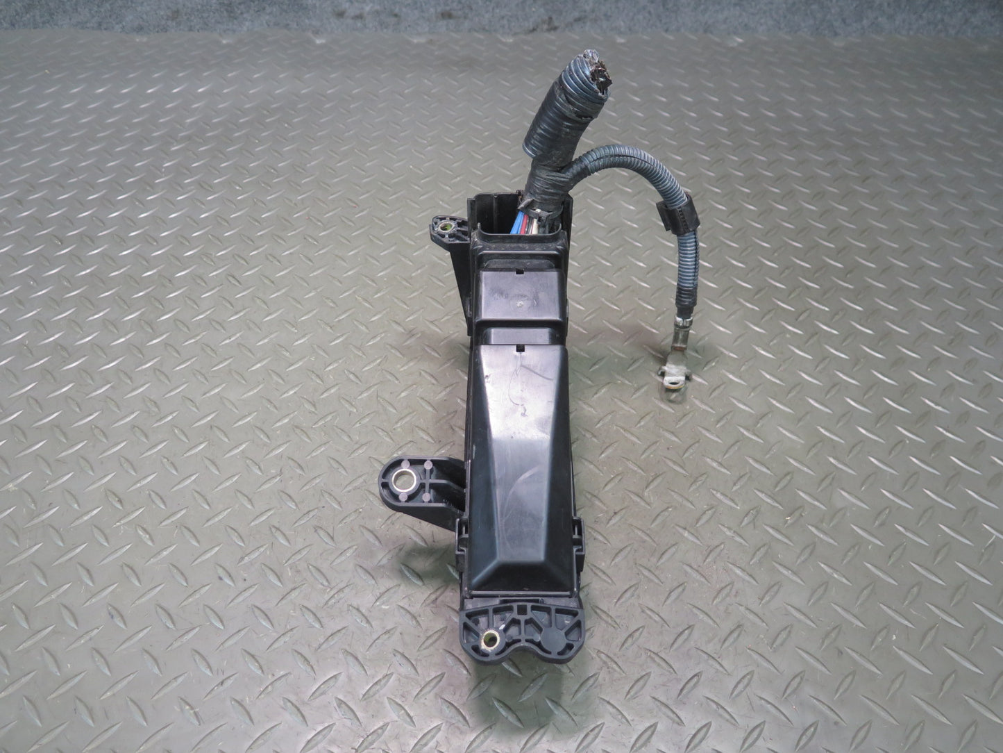 04-06 Lexus UCF30L LS430 Under Hood Junction Relay Fuse Box OEM