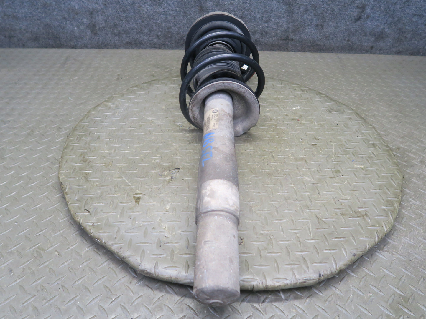 2007-2010 BMW E64 M6 Convertible Front Left & Right Strut Shock Absorber Set