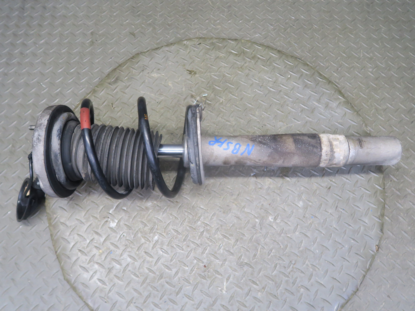 2007-2010 BMW E64 M6 Convertible Front Left & Right Strut Shock Absorber Set