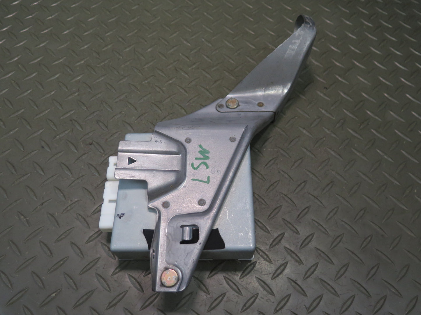 04-06 Lexus LS430 Tilt Telescopic Steering Multiplex Module 89227-50110 OEM