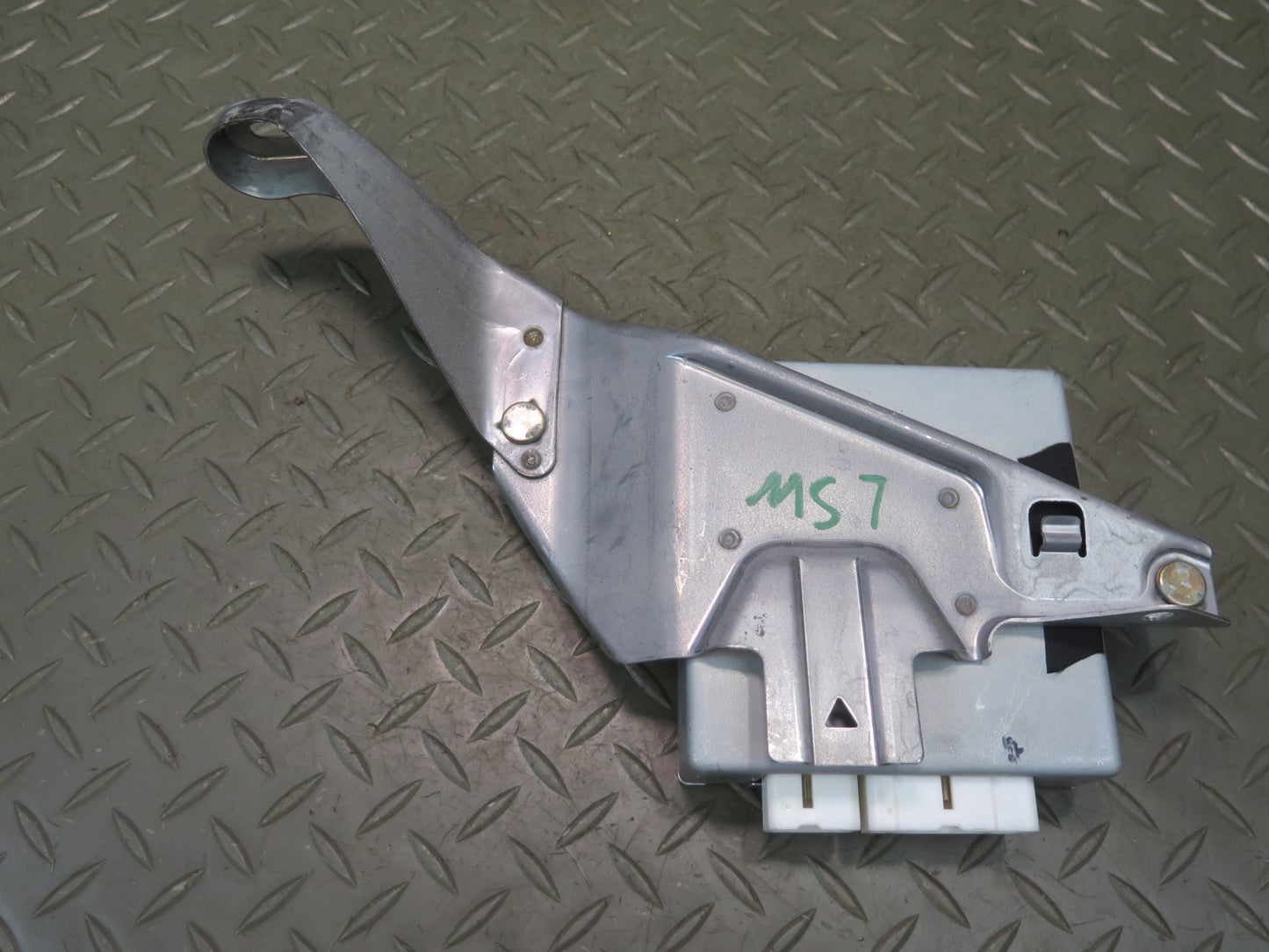 04-06 Lexus LS430 Tilt Telescopic Steering Multiplex Module 89227-50110 OEM