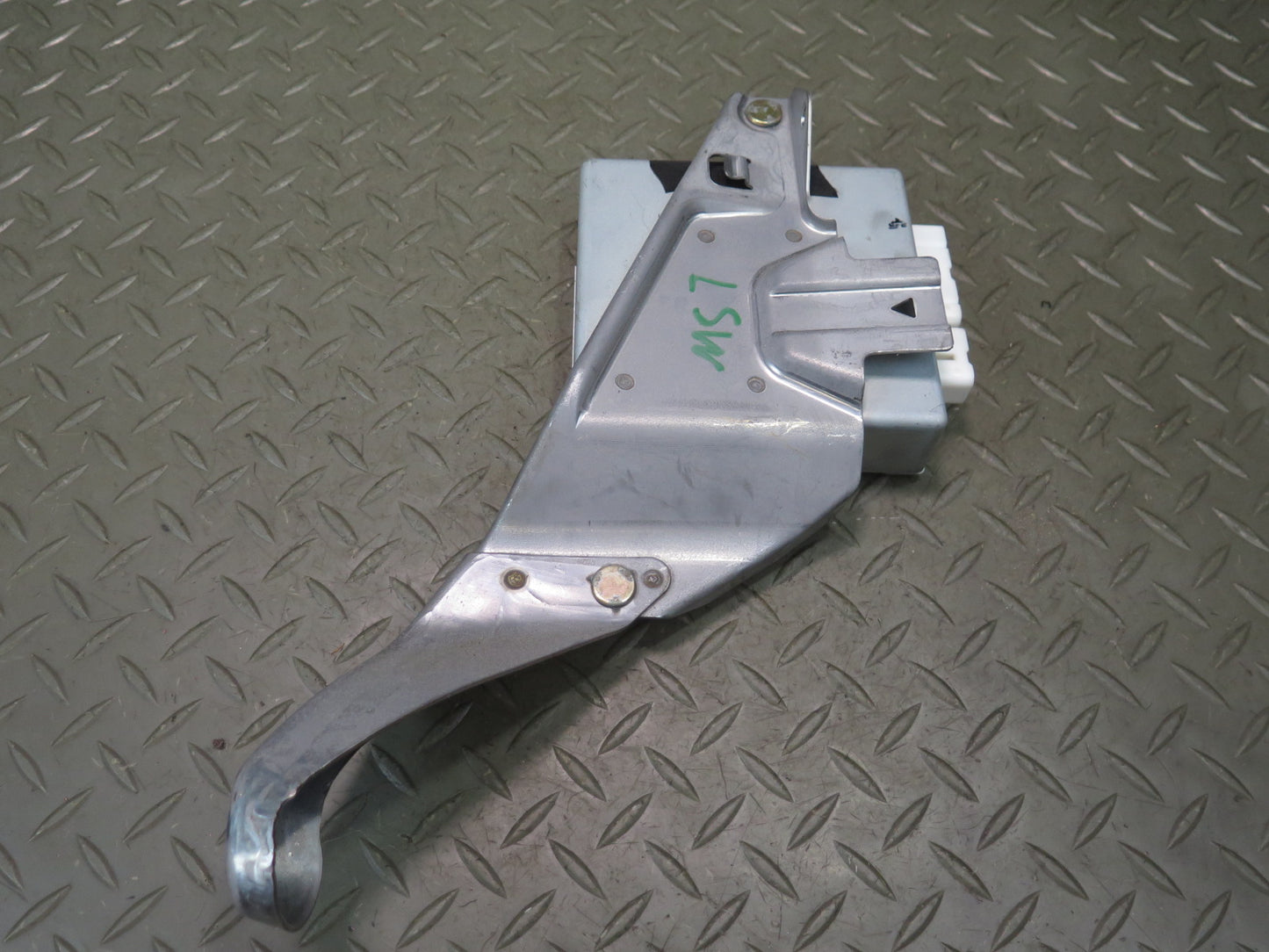 04-06 Lexus LS430 Tilt Telescopic Steering Multiplex Module 89227-50110 OEM