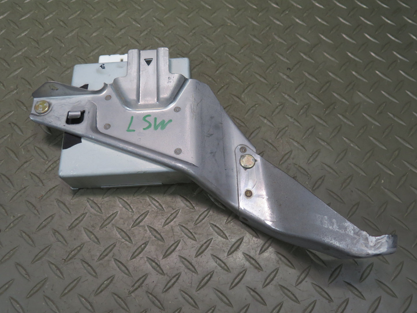 04-06 Lexus LS430 Tilt Telescopic Steering Multiplex Module 89227-50110 OEM