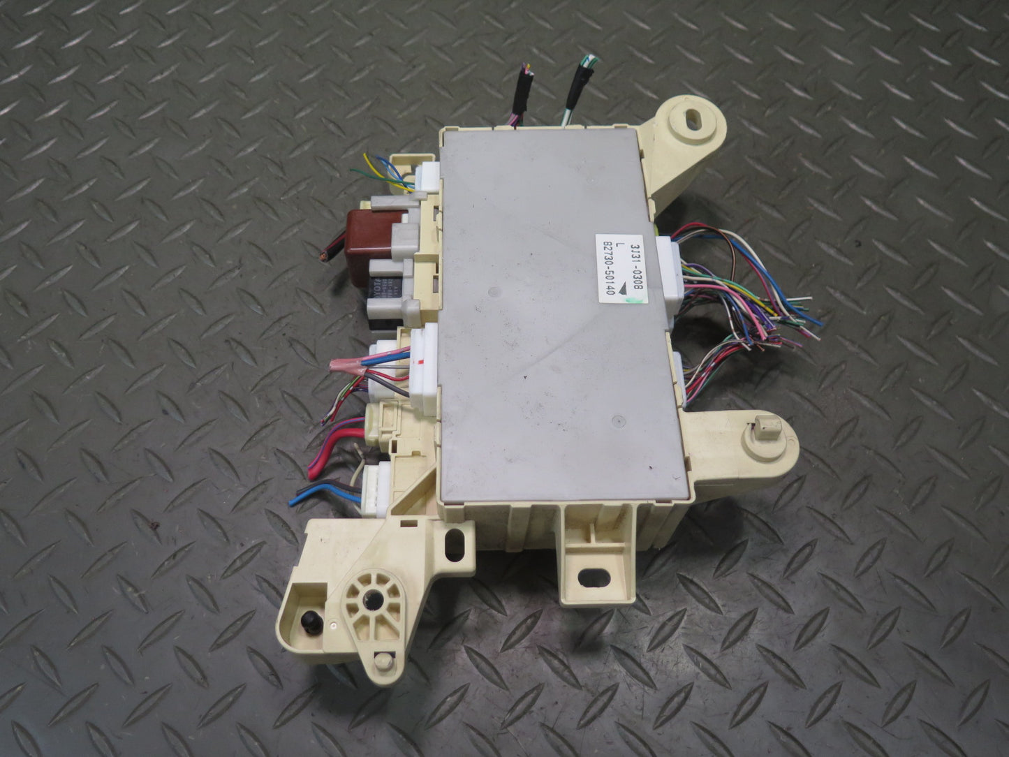 04-06 Lexus UCF30L LS430 Front Right Fuse Relay Junction Box Module OEM