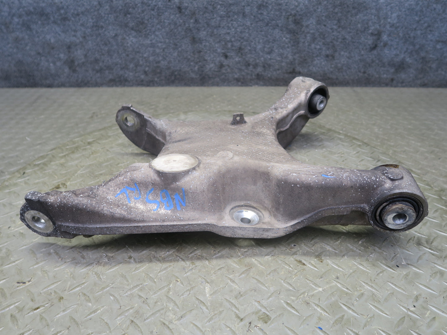 2006-2007 BMW E63 E64 M6 Rear Left Suspension Lower Control Arm Set