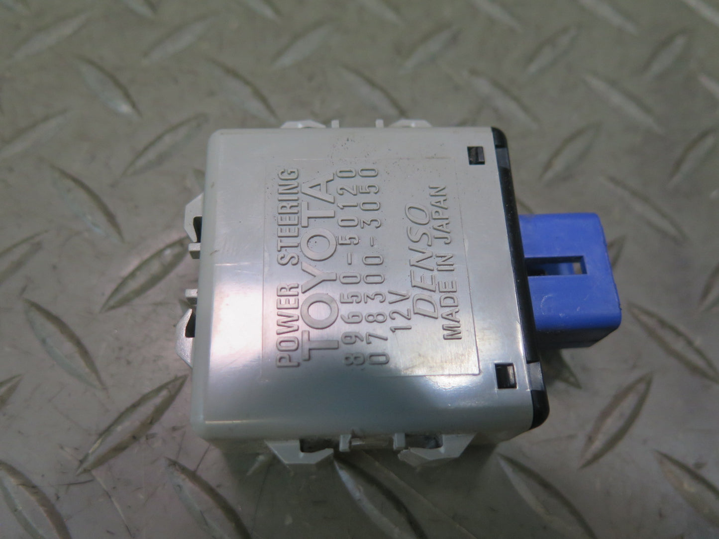 04-06 Lexus UCF30L LS430 Power Steering Control Module 89650-50120 OEM