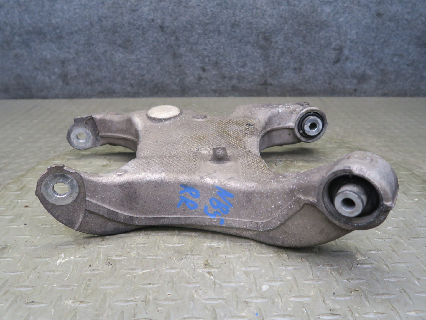 2006-2007 BMW E63 E64 M6 Rear Right Suspension Lower Control Arm Set