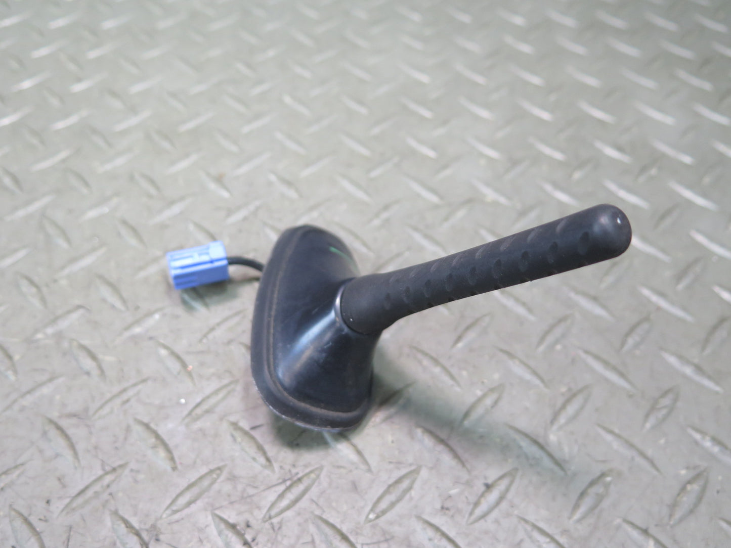 01-06 Lexus UCF30L LS430 Rear Roof Antenna OEM
