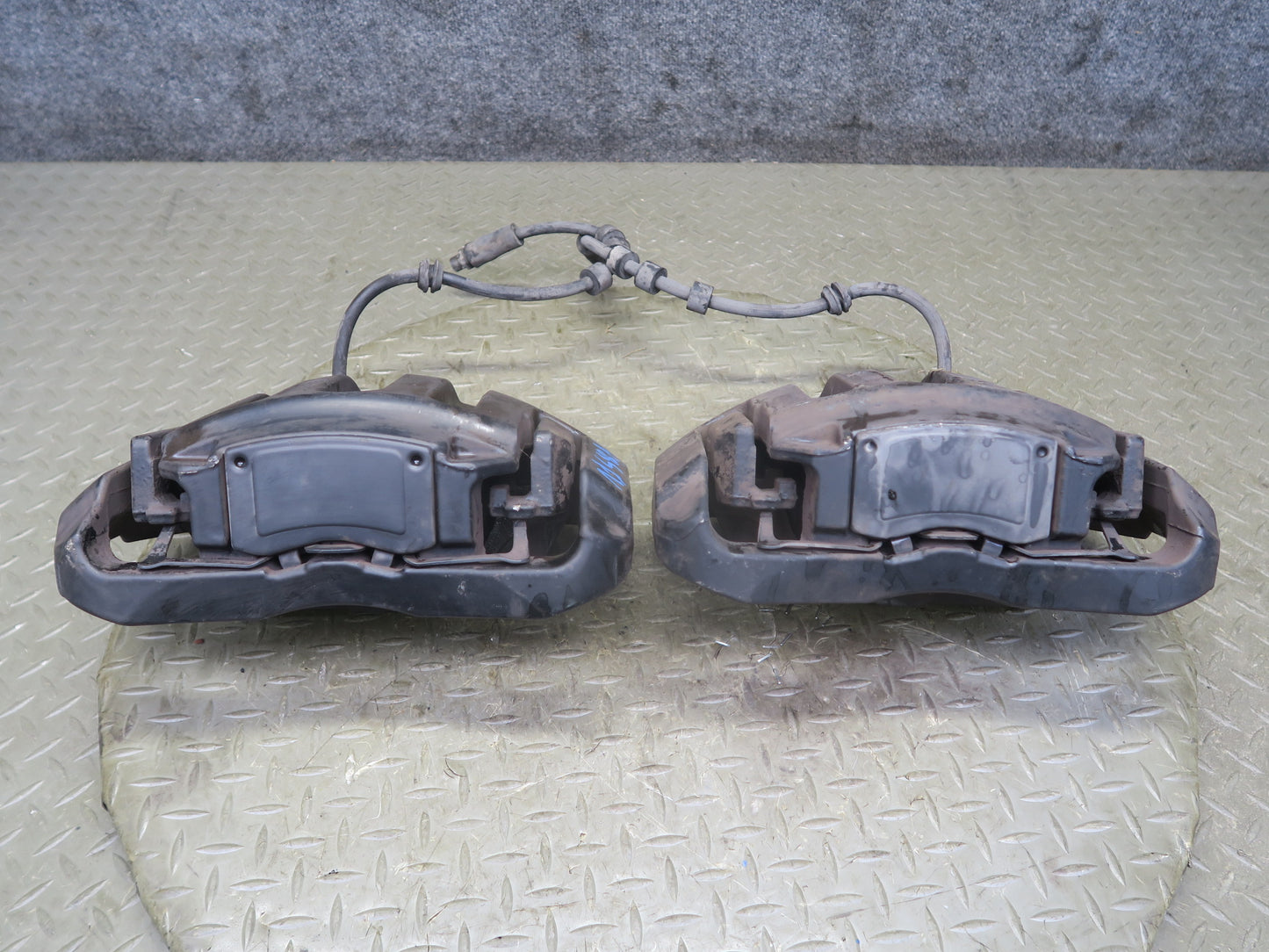 2006-2010 BMW E63 E64 M6 Set of 2 Front Left & Right Brake Caliper