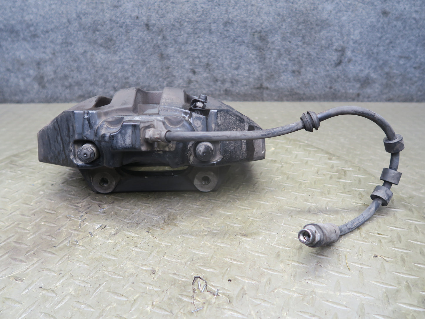 2006-2010 BMW E63 E64 M6 Set of 2 Front Left & Right Brake Caliper