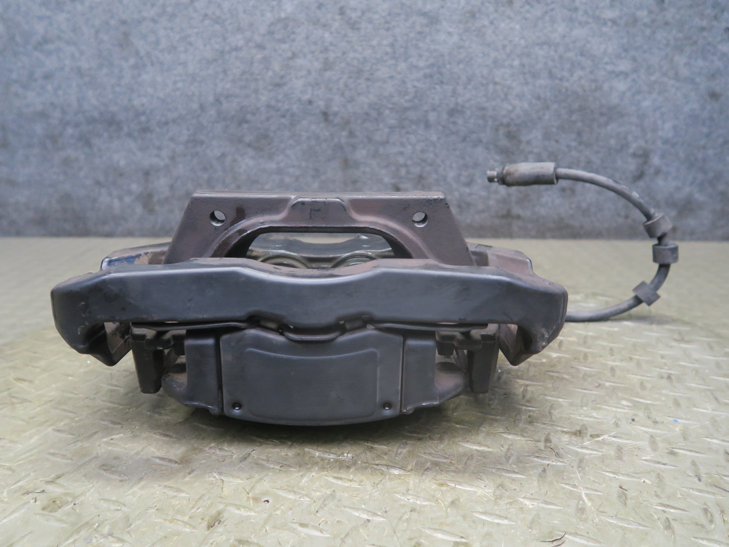 2006-2010 BMW E63 E64 M6 Set of 2 Front Left & Right Brake Caliper