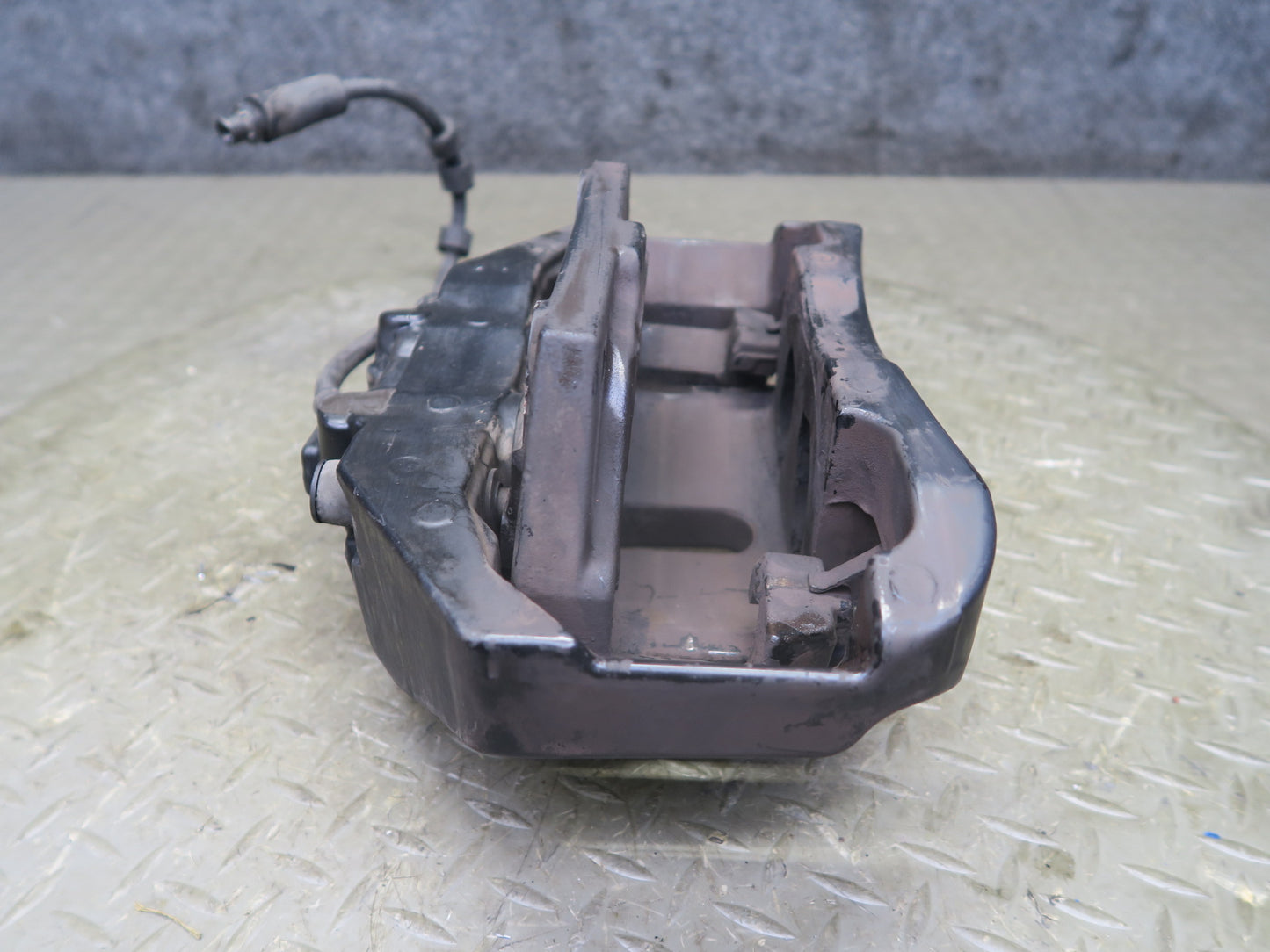 2006-2010 BMW E63 E64 M6 Set of 2 Front Left & Right Brake Caliper