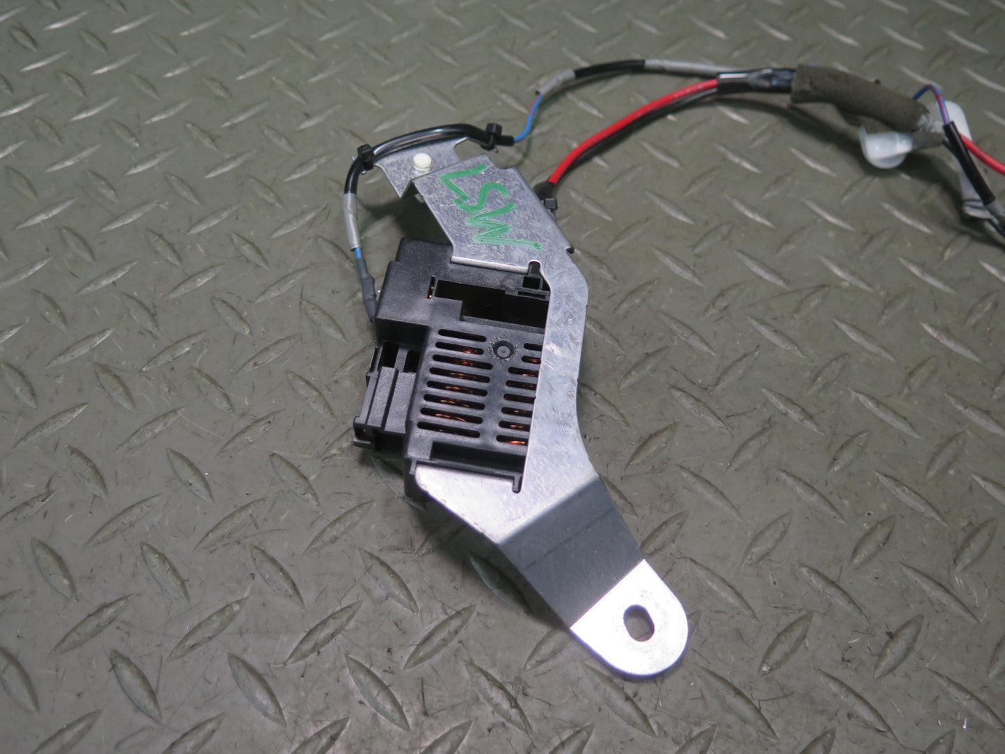 01-06 Lexus UCF30L LS430 Rear Windshield Defrost Defogger Control Module OEM