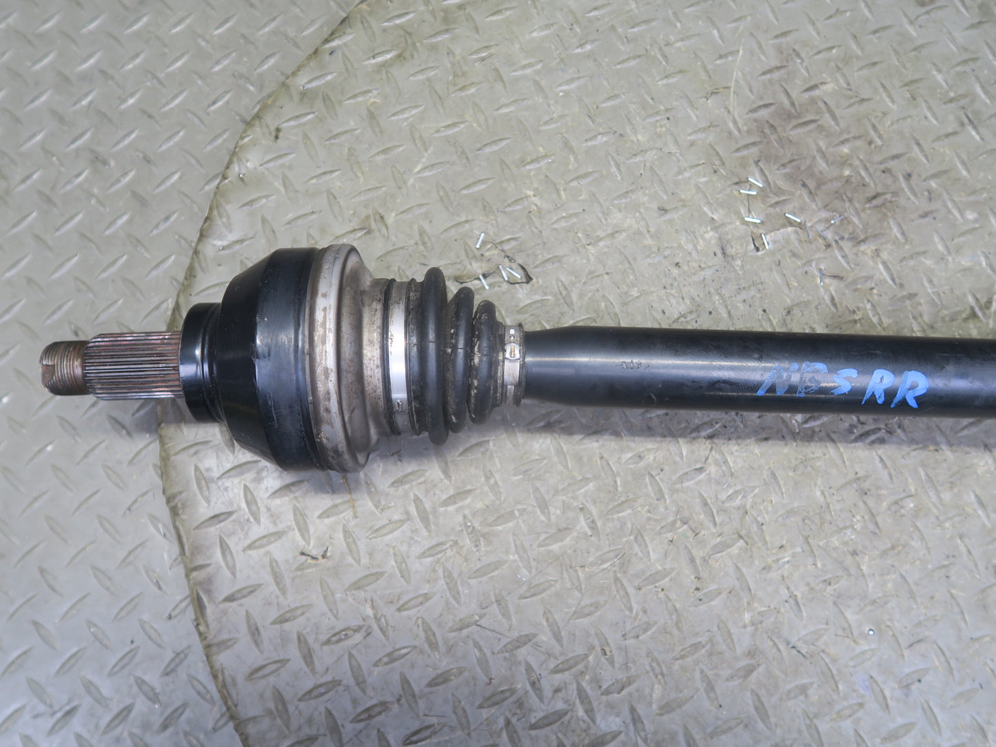 2006-2007 BMW E63 E64 M6 Rear Left or Right Suspension Axle Shaft 2282668