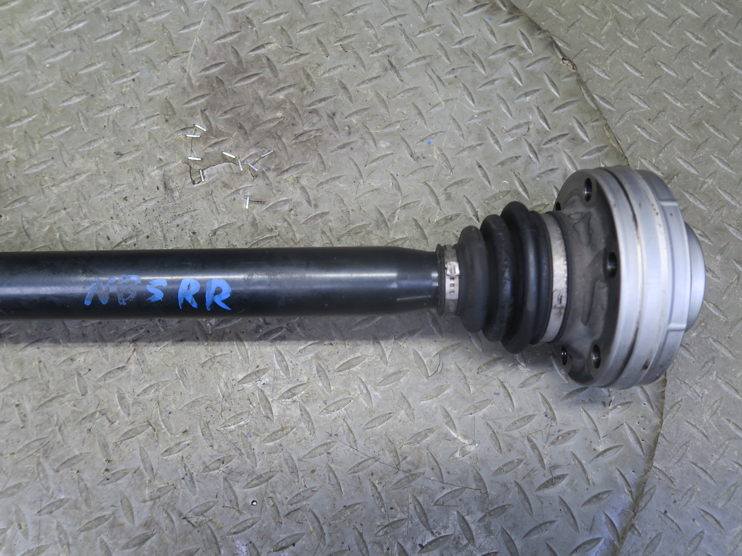 2006-2007 BMW E63 E64 M6 Rear Left or Right Suspension Axle Shaft 2282668