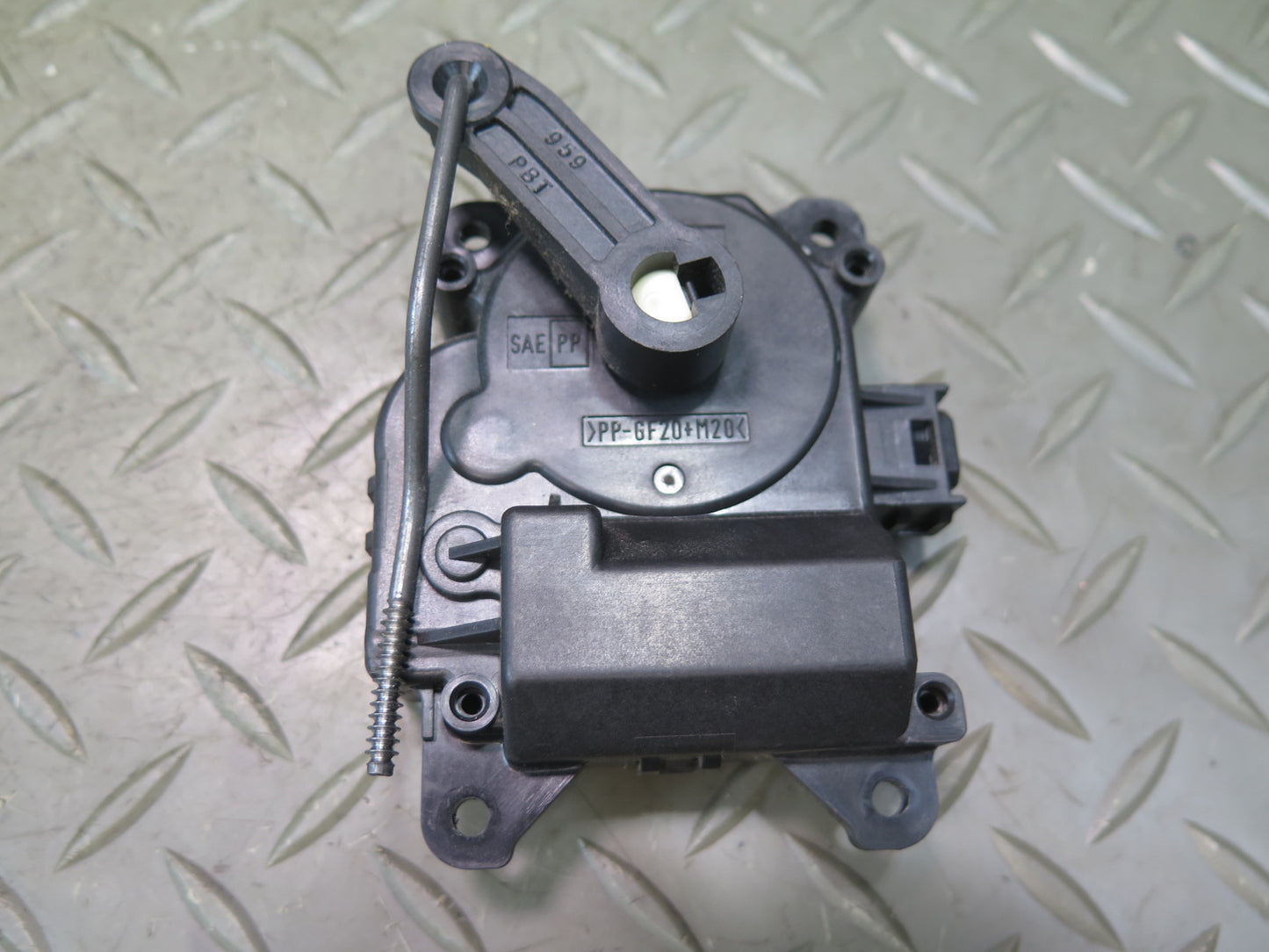 01-06 Lexus UCF30L LS430 Set of 4 A/C Heater Flap Door Actuator Motor OEM
