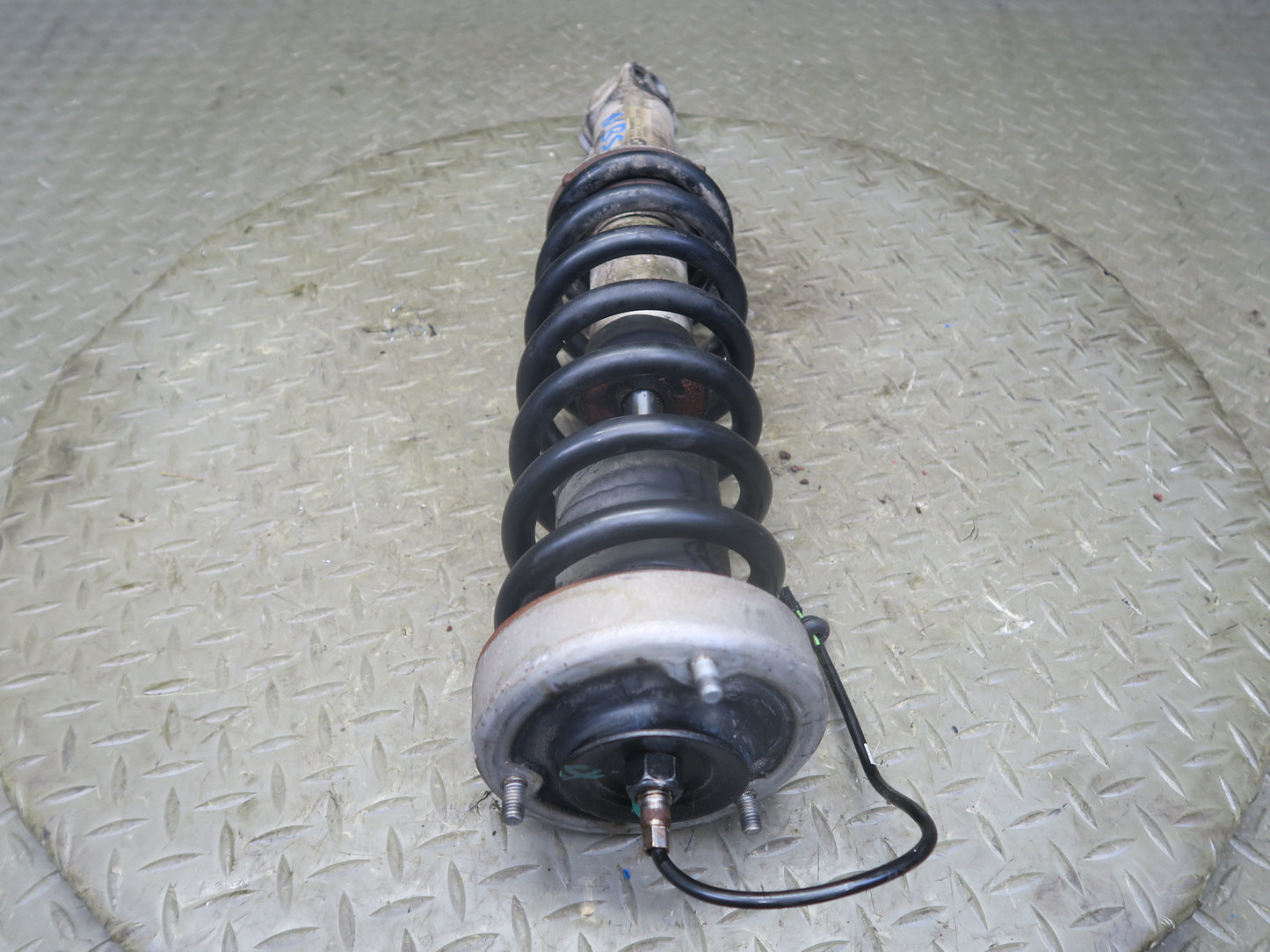 2007-2010 BMW E64 M6 Convertible Rear Left & Right Strut Shock Absorber Set of 2