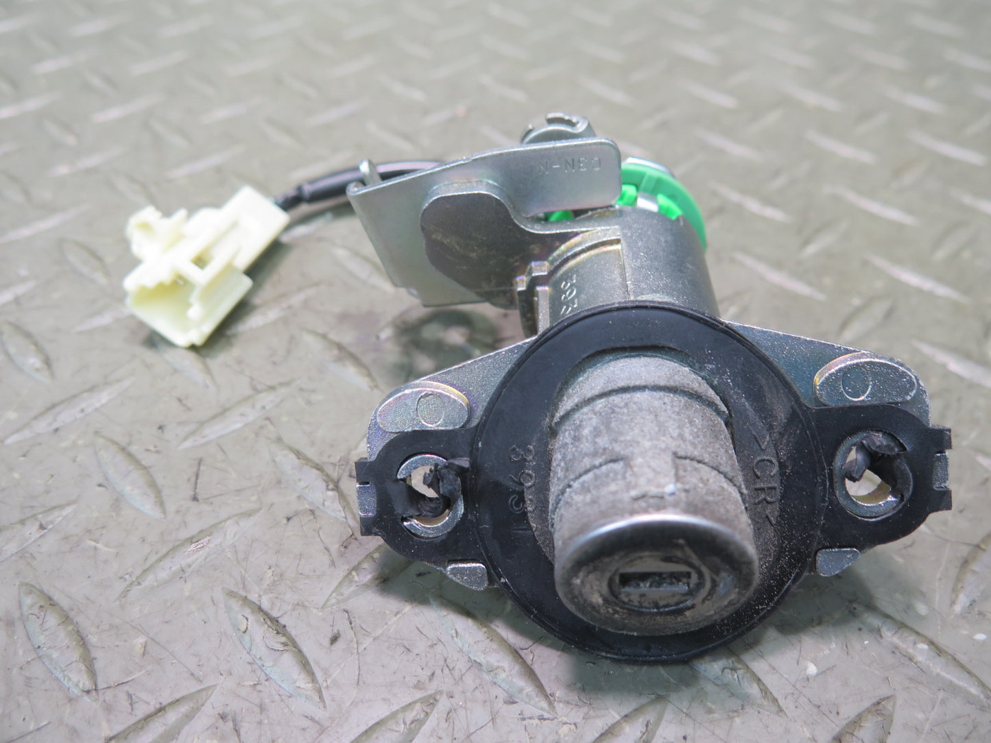 2004 Lexus UCF30L LS430 ECM ECU Module Ignition Glove Trunk Door Lock KEY Set