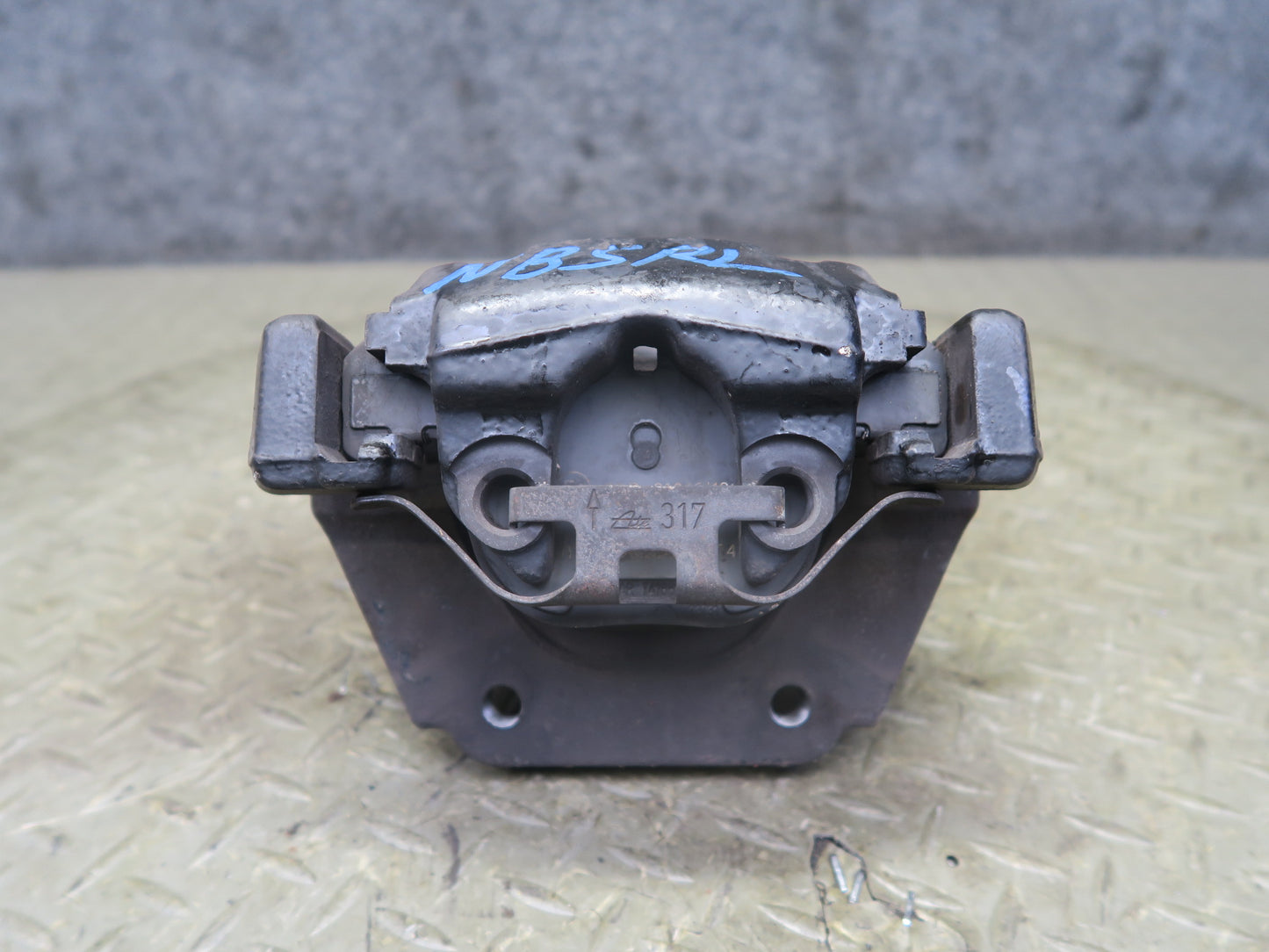 2006-2007 BMW E63 E64 M6 Rear Left & Right Brake Caliper Set of 2