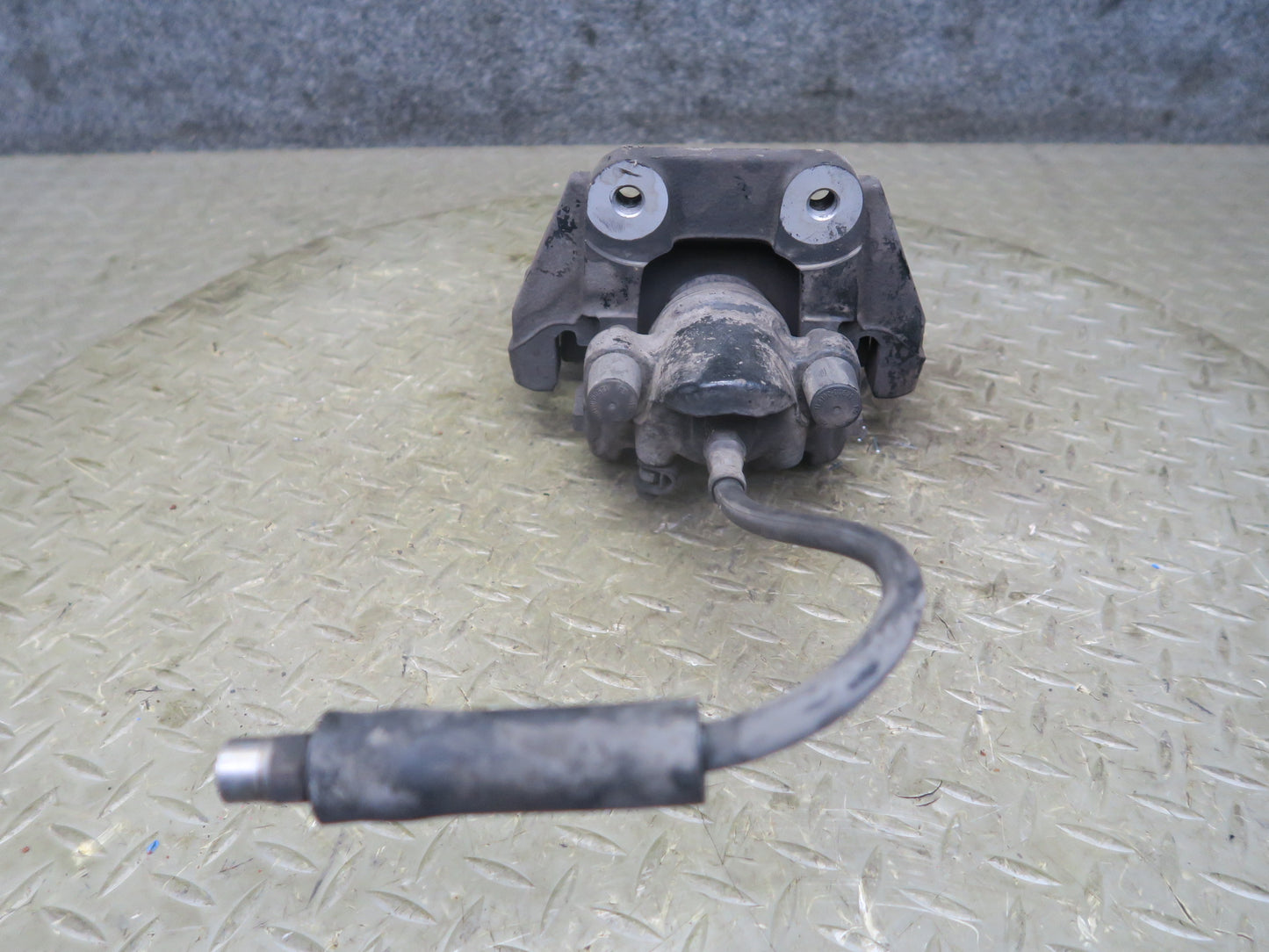2006-2007 BMW E63 E64 M6 Rear Left & Right Brake Caliper Set of 2