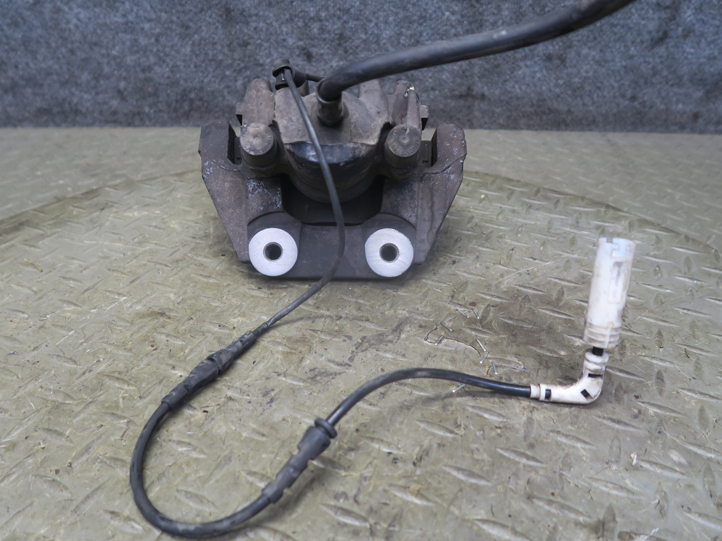 2006-2007 BMW E63 E64 M6 Rear Left & Right Brake Caliper Set of 2