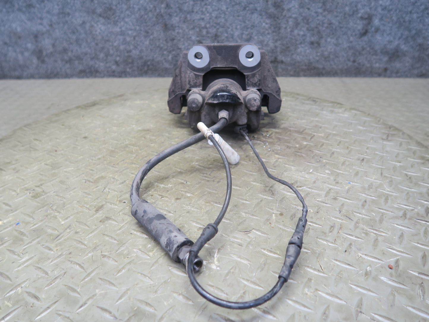 2006-2007 BMW E63 E64 M6 Rear Left & Right Brake Caliper Set of 2