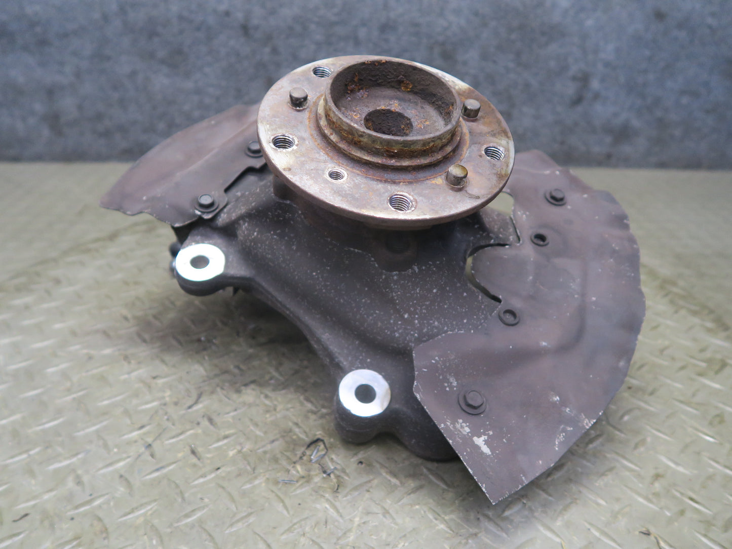 2006-2007 BMW E63 E64 M6 Front Right Spindle Knuckle Wheel Hub Bearing