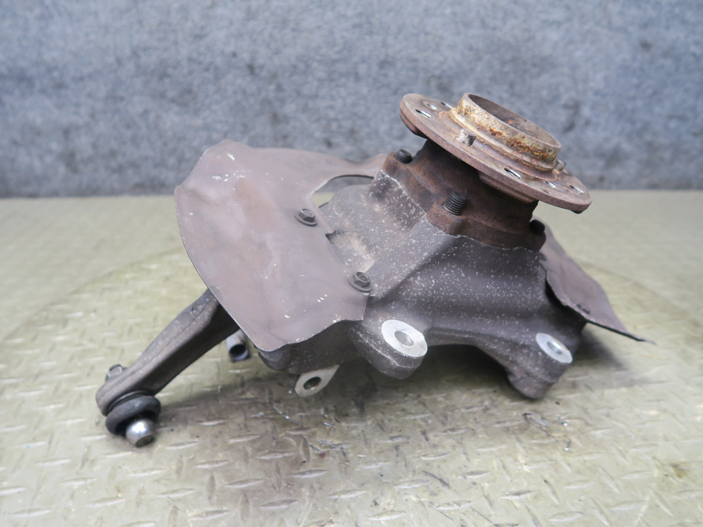 2006-2007 BMW E63 E64 M6 Front Right Spindle Knuckle Wheel Hub Bearing