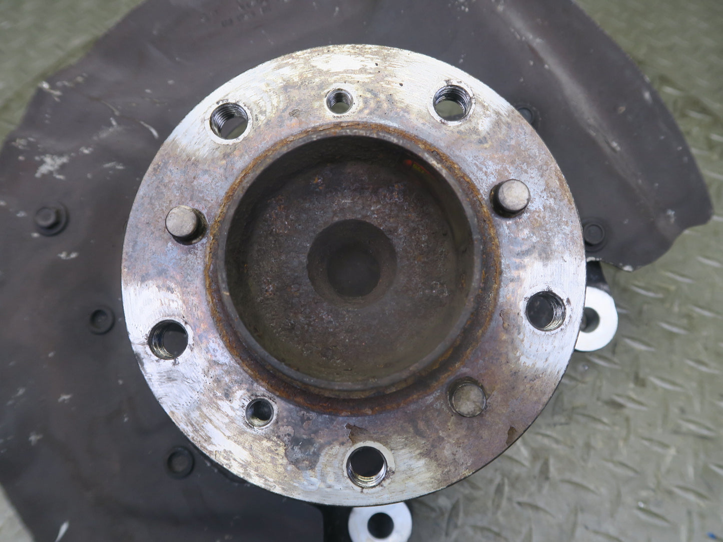 2006-2007 BMW E63 E64 M6 Front Left Spindle Knuckle Wheel Hub Bearing