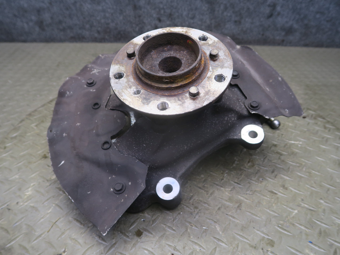 2006-2007 BMW E63 E64 M6 Front Left Spindle Knuckle Wheel Hub Bearing