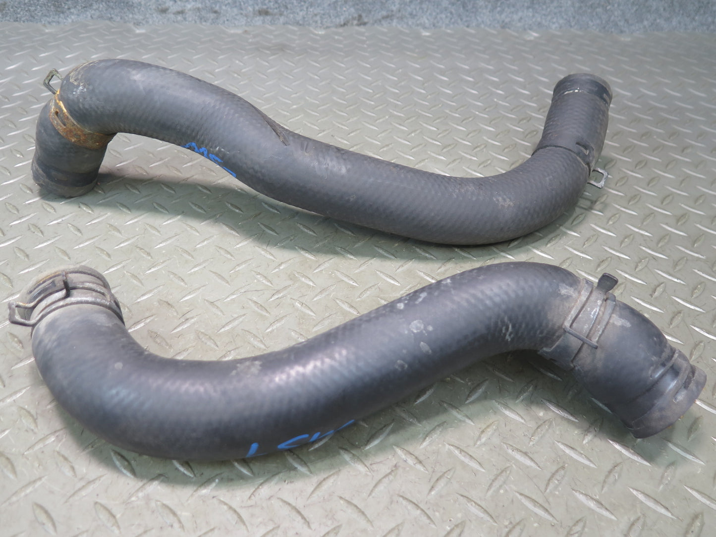 04-06 Lexus UCF30L LS430 Set of 2 Engine Radiator Coolant Hose Pipe Line OEM