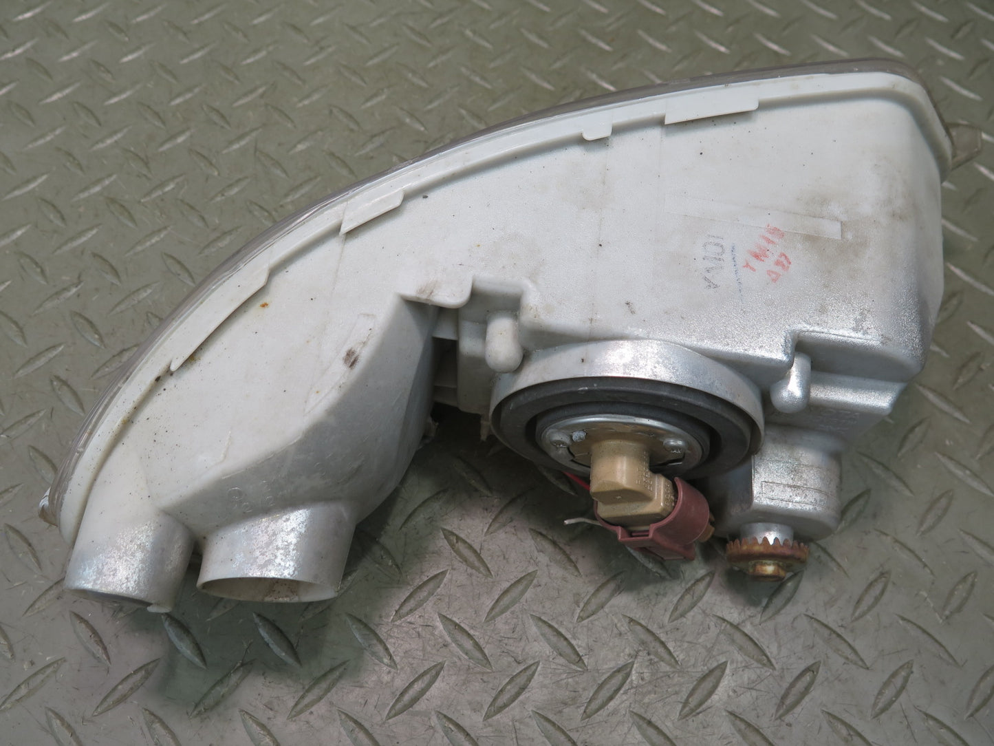 04-06 Lexus UCF30L LS430 Front Left Fog Light Lamp OEM