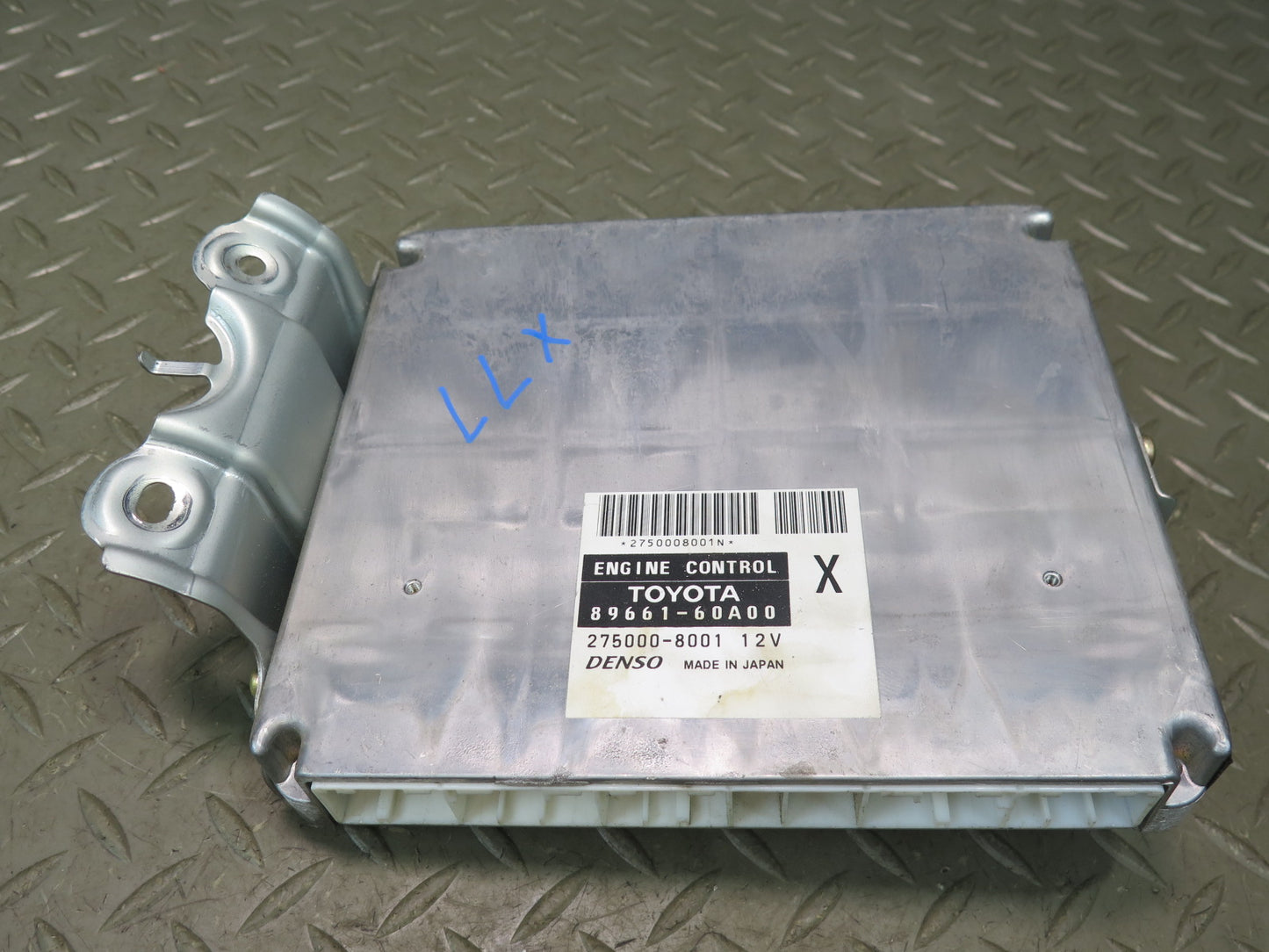 2004 Lexus UZJ100L LX470 2UZFE Engine ECU ECM Immo Ignition Lock KEY Set
