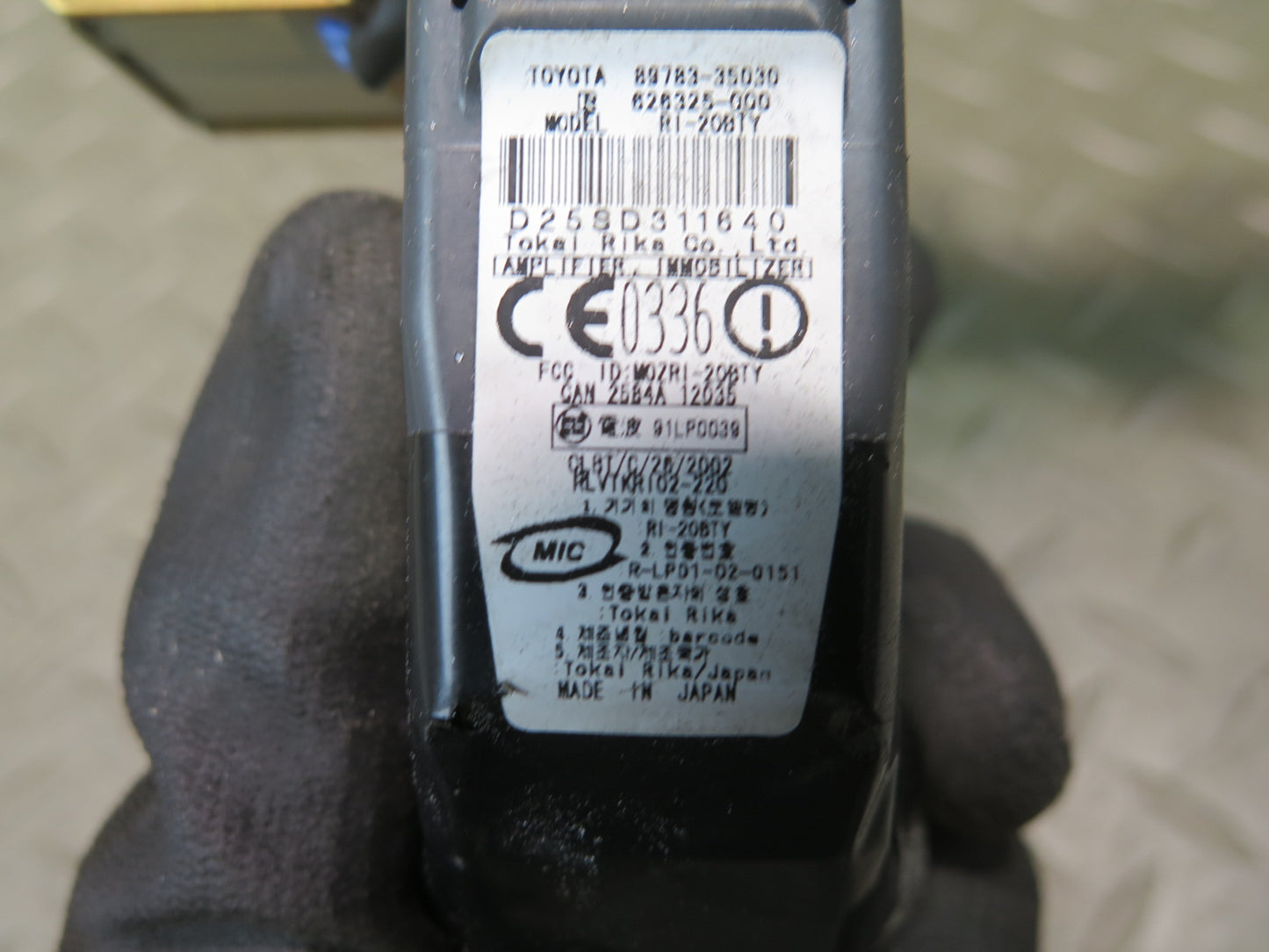 2004 Lexus UZJ100L LX470 2UZFE Engine ECU ECM Immo Ignition Lock KEY Set