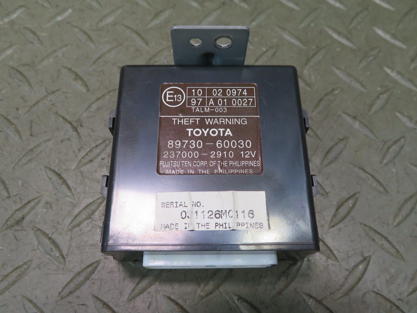 2004 Lexus UZJ100L LX470 2UZFE Engine ECU ECM Immo Ignition Lock KEY Set