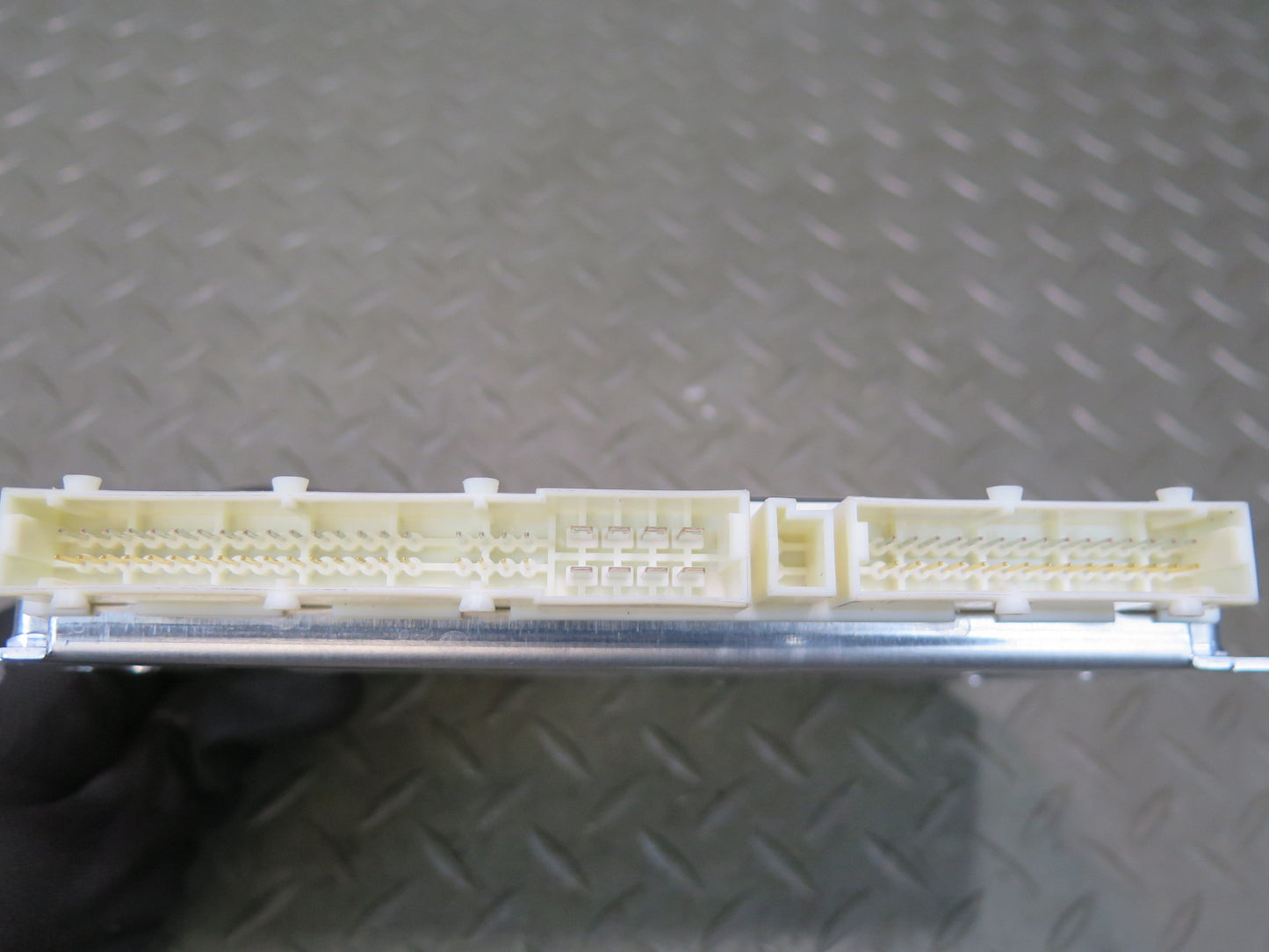 2015-2018 Porsche Macan Air Suspension Control Module 95B907553F