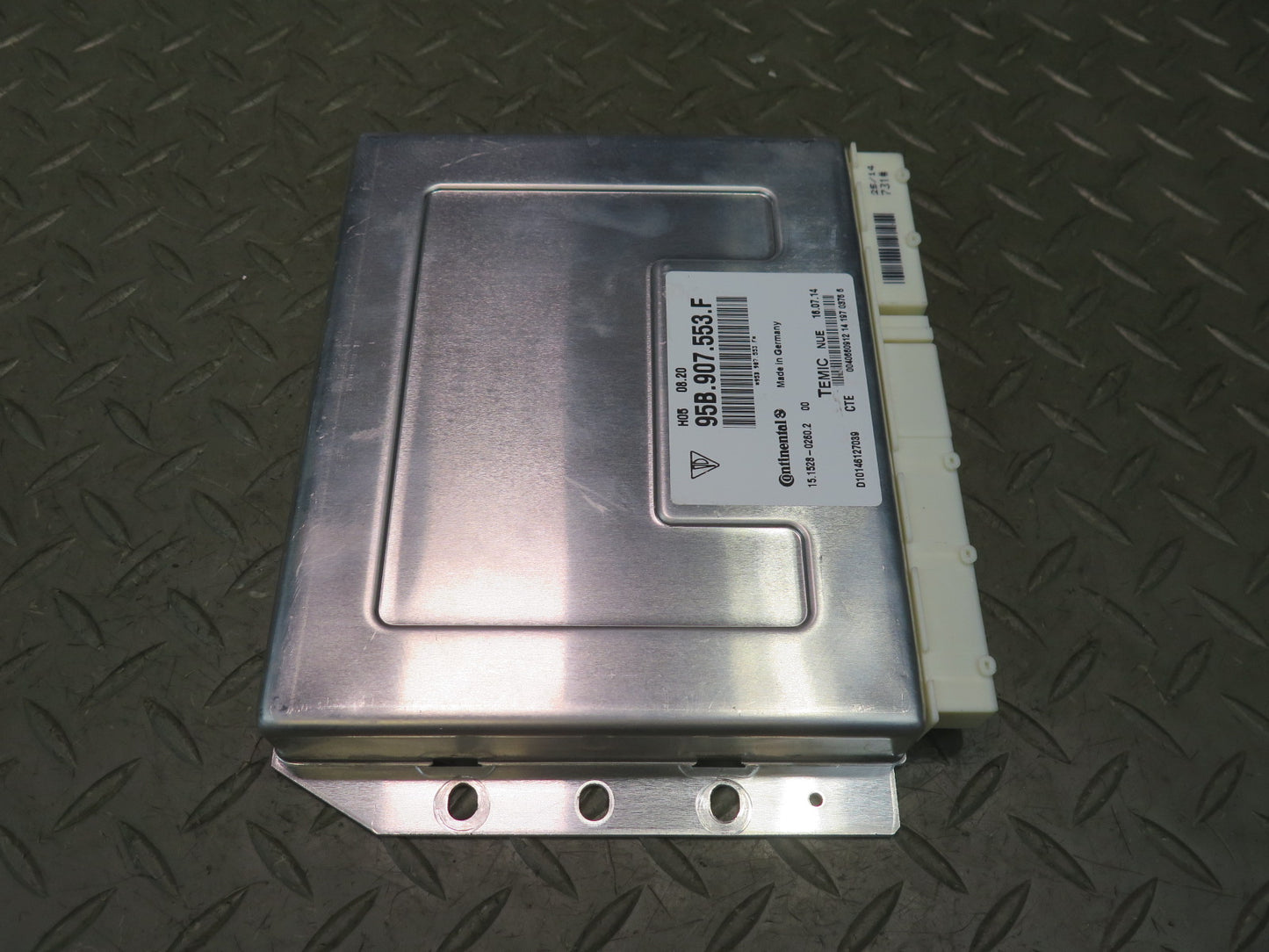 2015-2018 Porsche Macan Air Suspension Control Module 95B907553F