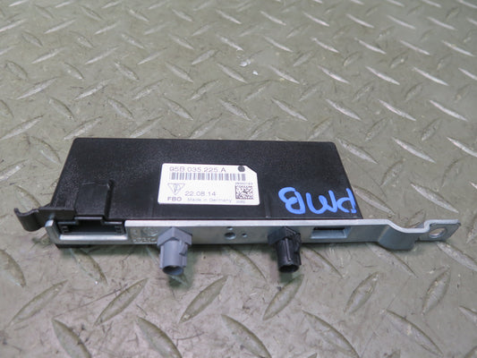 2015-2018 Porsche Macan Antenna Booster Amplifier Module 95B035225A