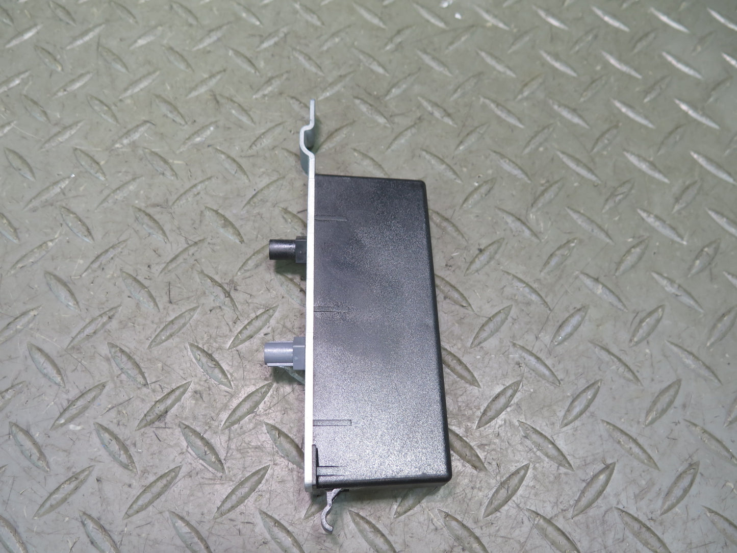 2015-2018 Porsche Macan Antenna Booster Amplifier Module 95B035225A
