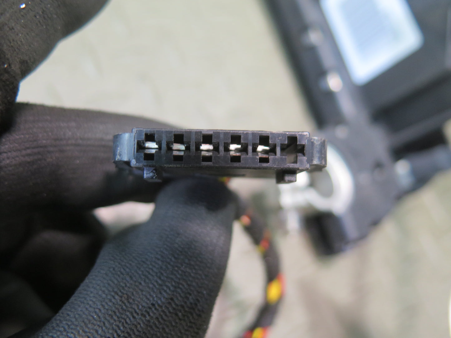 2015-2025 Porsche Macan Positive Battery Terminal Central Overload Protection
